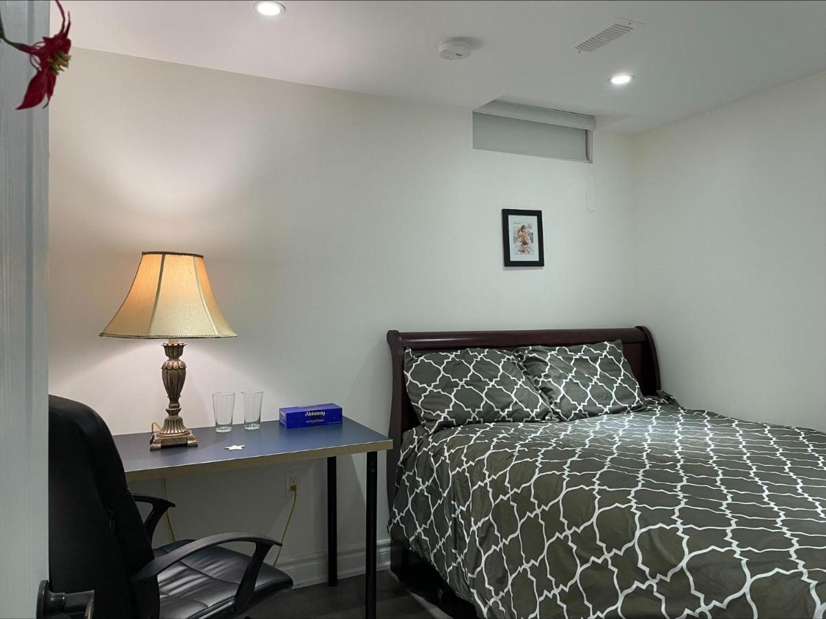 77 Nice And Warm Series Rooms تورونتو المظهر الخارجي الصورة
