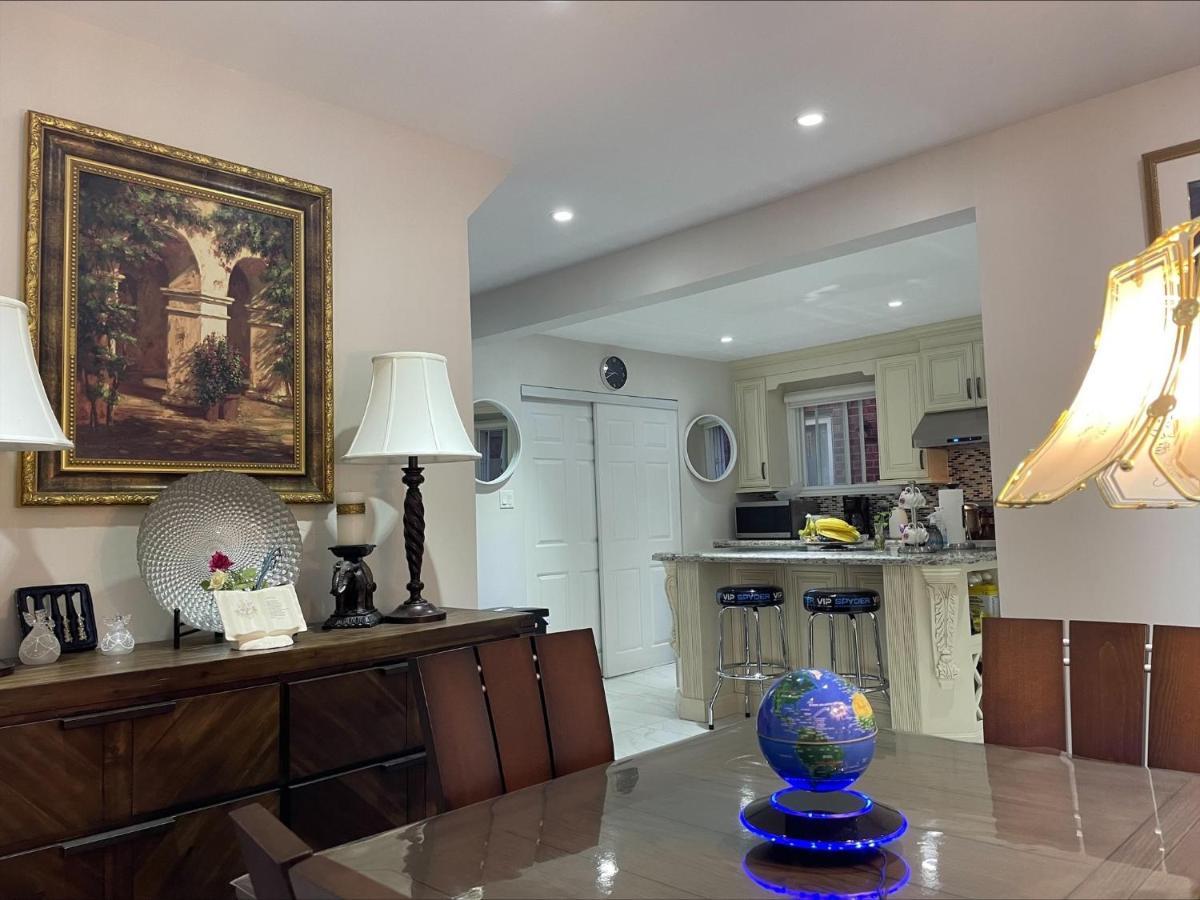 77 Nice And Warm Series Rooms تورونتو المظهر الخارجي الصورة